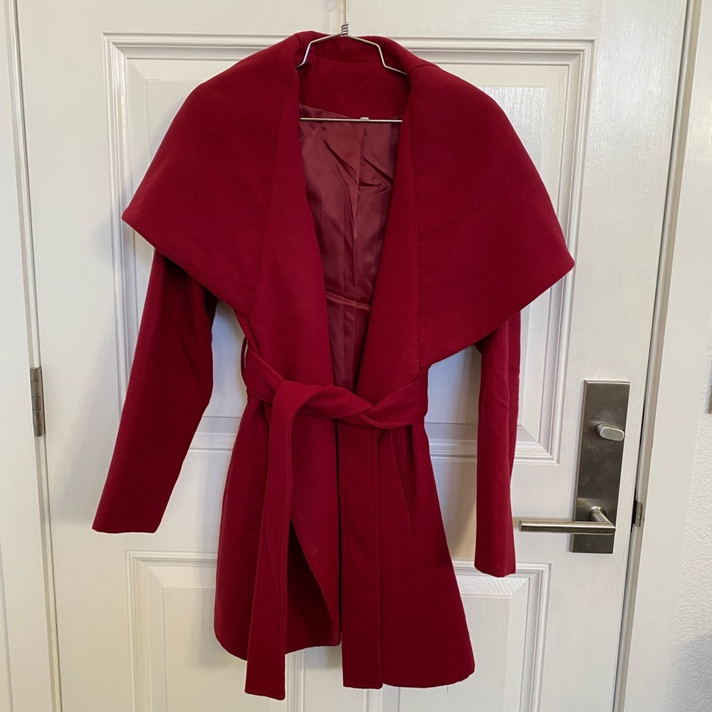 Winter coat with shawl color in burgundy